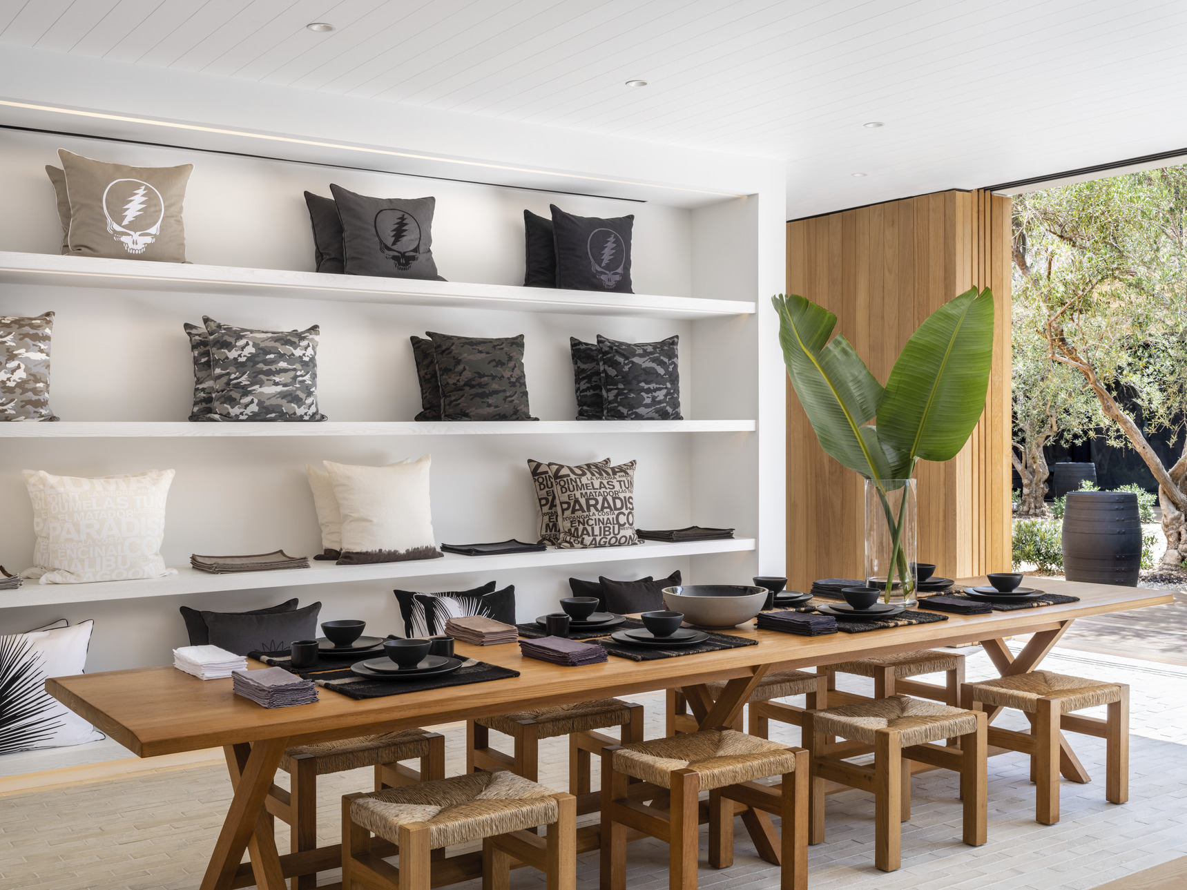 Malibu Architecture Firm Retail Malibu House by James Perse RDC