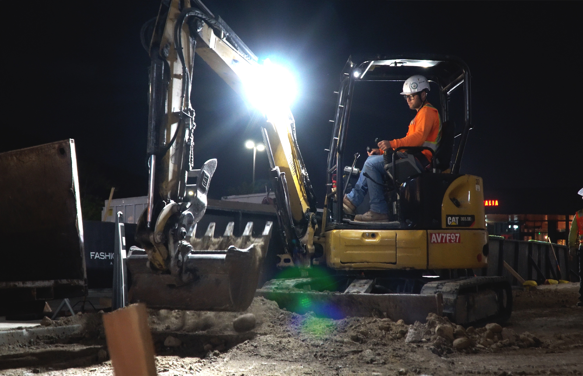 Night Construction at Fashion Valley Mall for an Uninterrupted Shopping Experience
