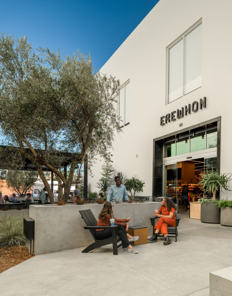 Erewhon Pasadena Erewhon & 475 S Lake Ave RDC